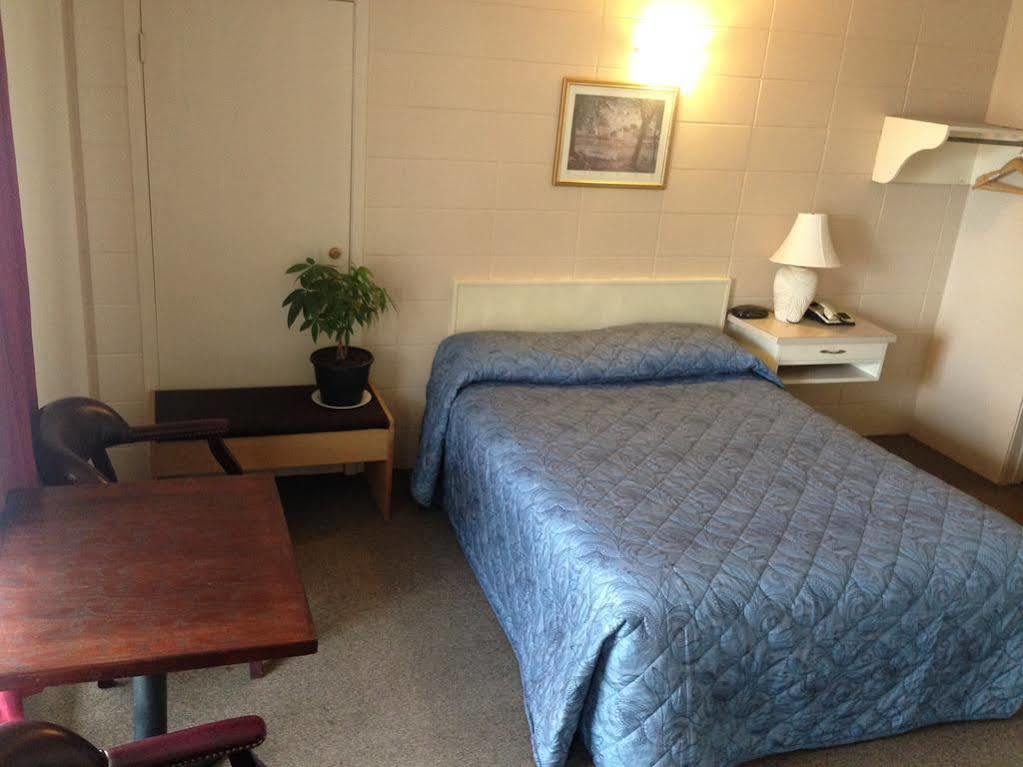 Siesta Motel Olds Dış mekan fotoğraf